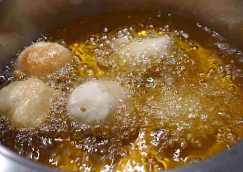 Delicious Lenten Greek Honey puffs recipe (Loukoumades)-prep5
