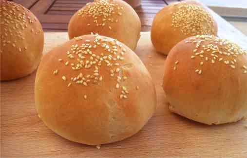 Fluffy Homemade Burger Buns!