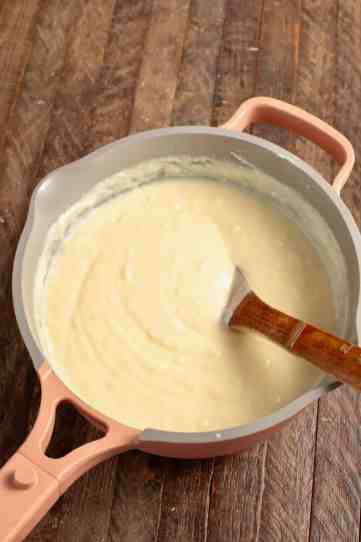 Greek Bougatsa - prepare Custard