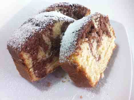 Vanilla and cocoa sponge cake